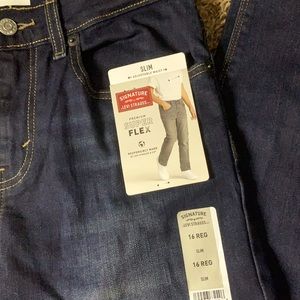 New Signature by Levi Strauss & CO
